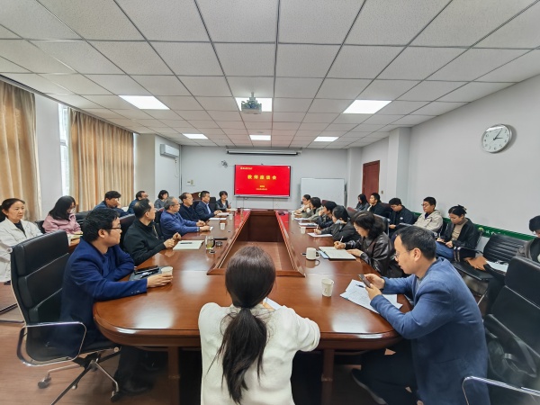 座谈会现场_副本.jpg
