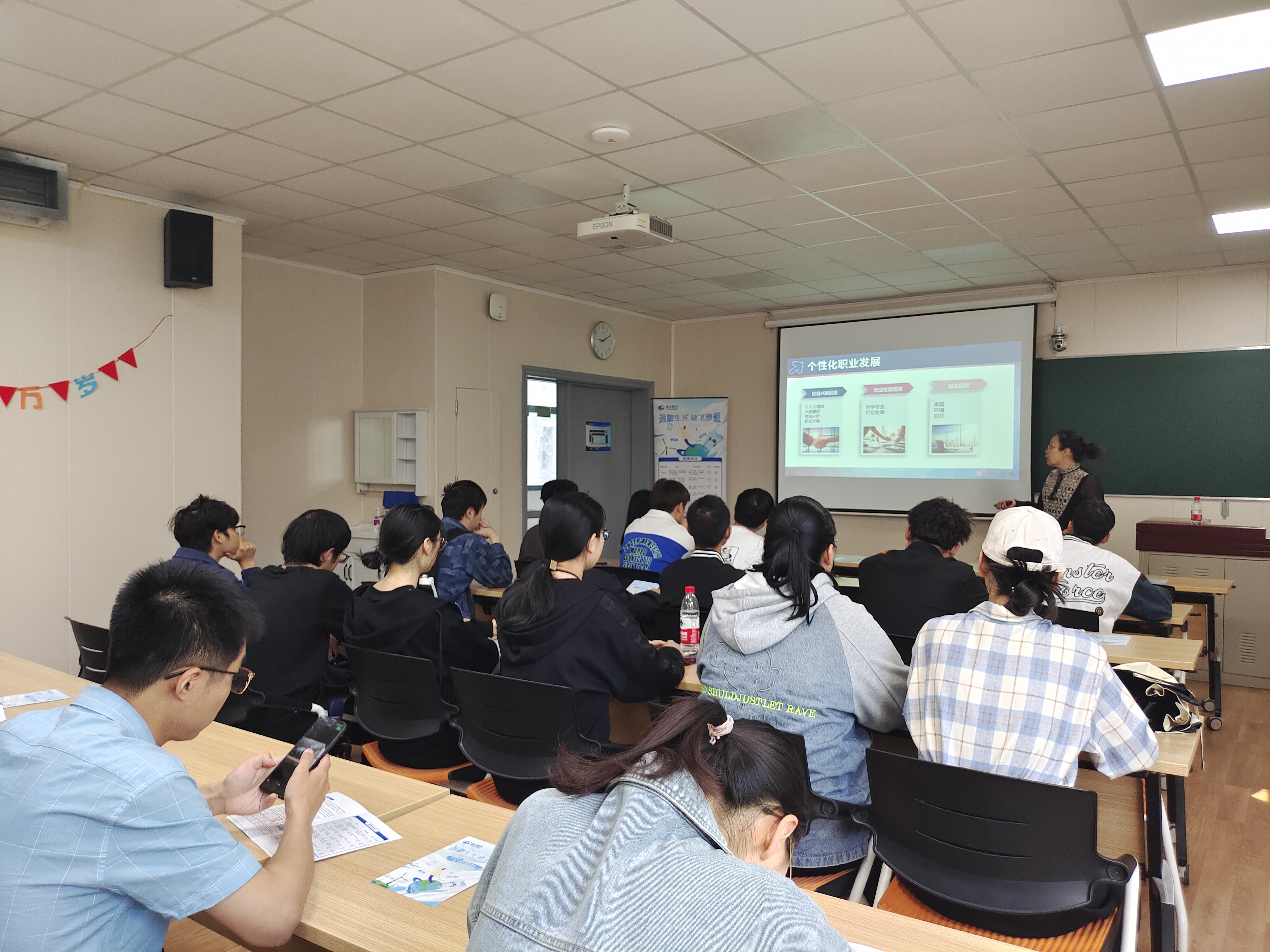 0bf41e2bf2cf4782a8b9907df7afe84b.jpg 0bf41e2bf2cf4782a8b9907df7afe84b.jpg